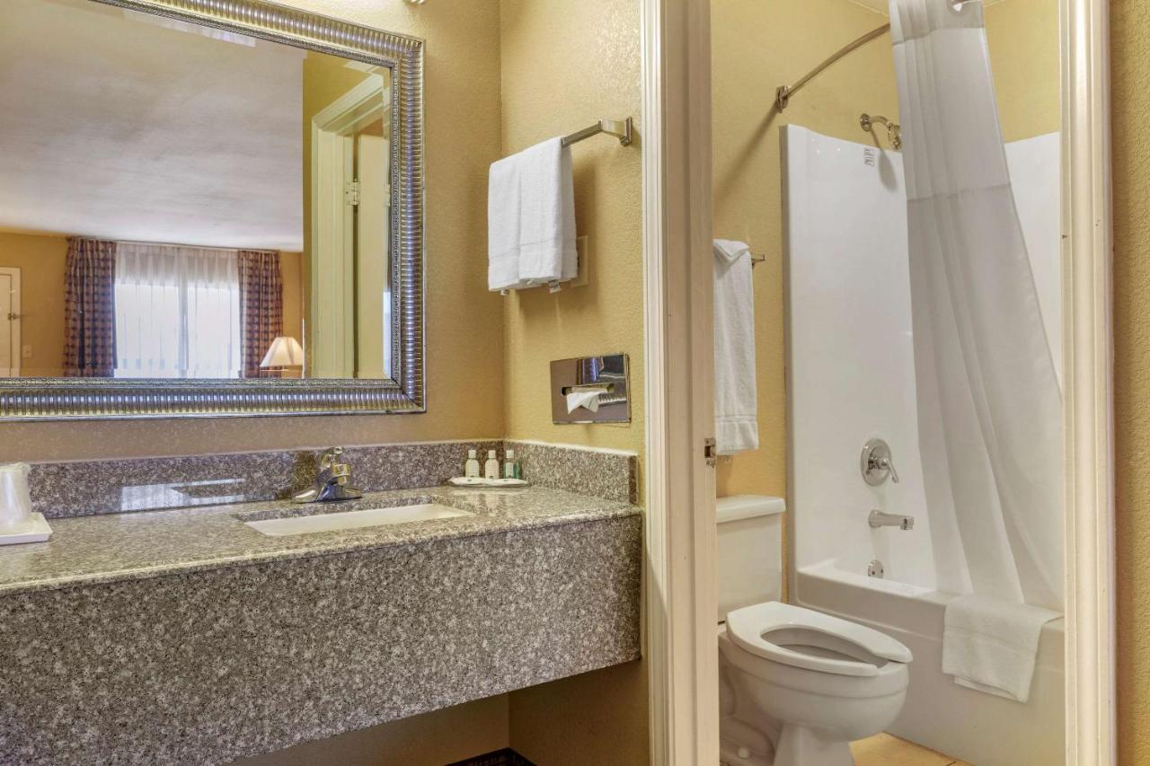 Quality Inn Russellville I-40 Eksteriør billede