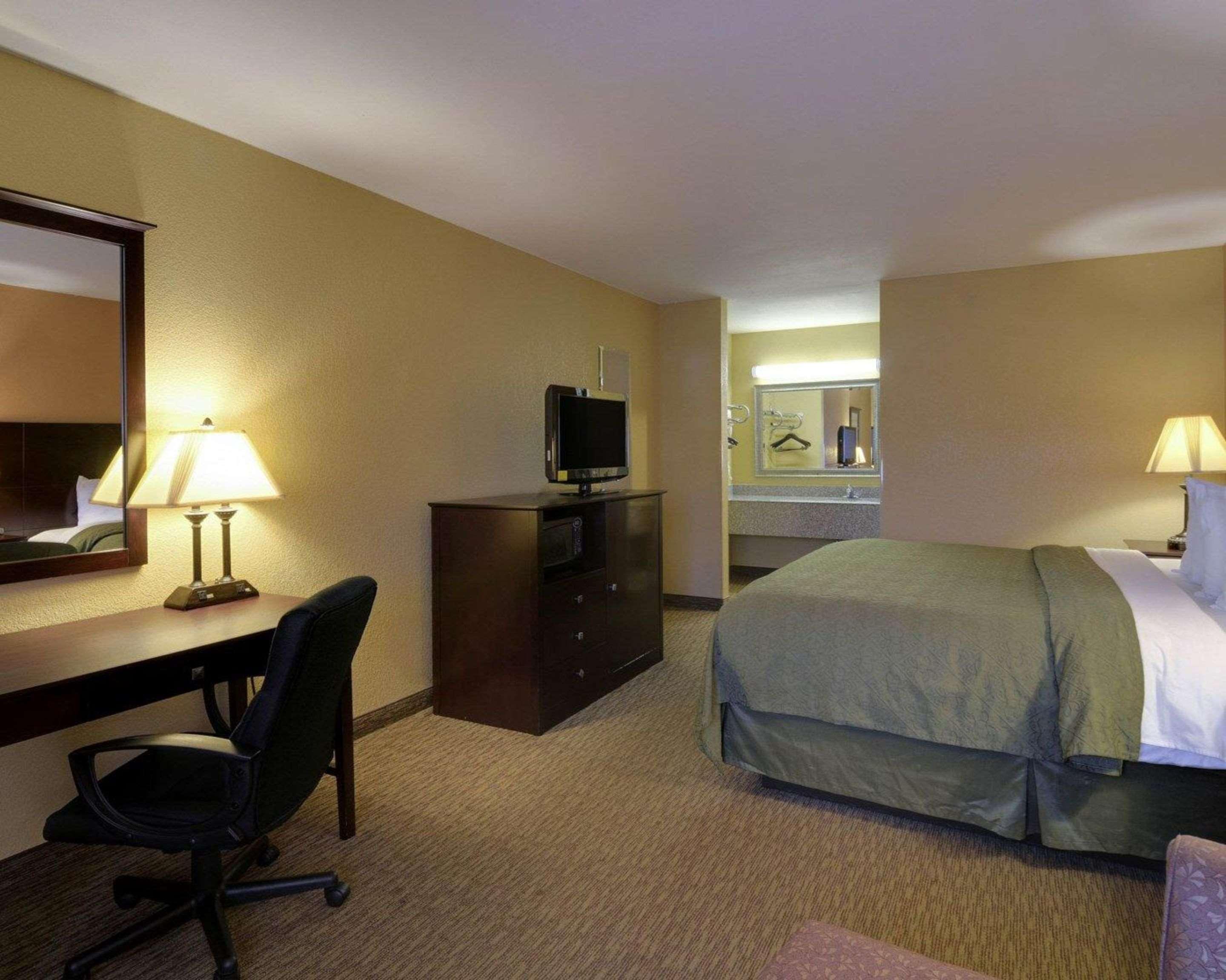 Quality Inn Russellville I-40 Eksteriør billede